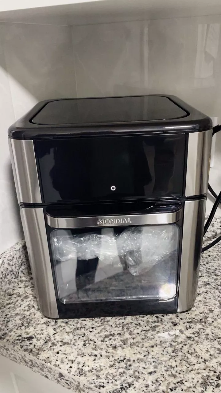 Foto de Ana Paula L. usando a Air Fryer